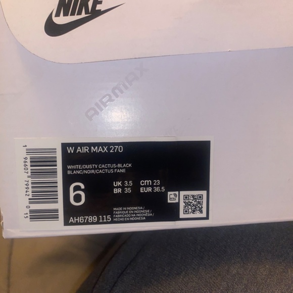 Nike Air Max 270 - Picture 5 of 5